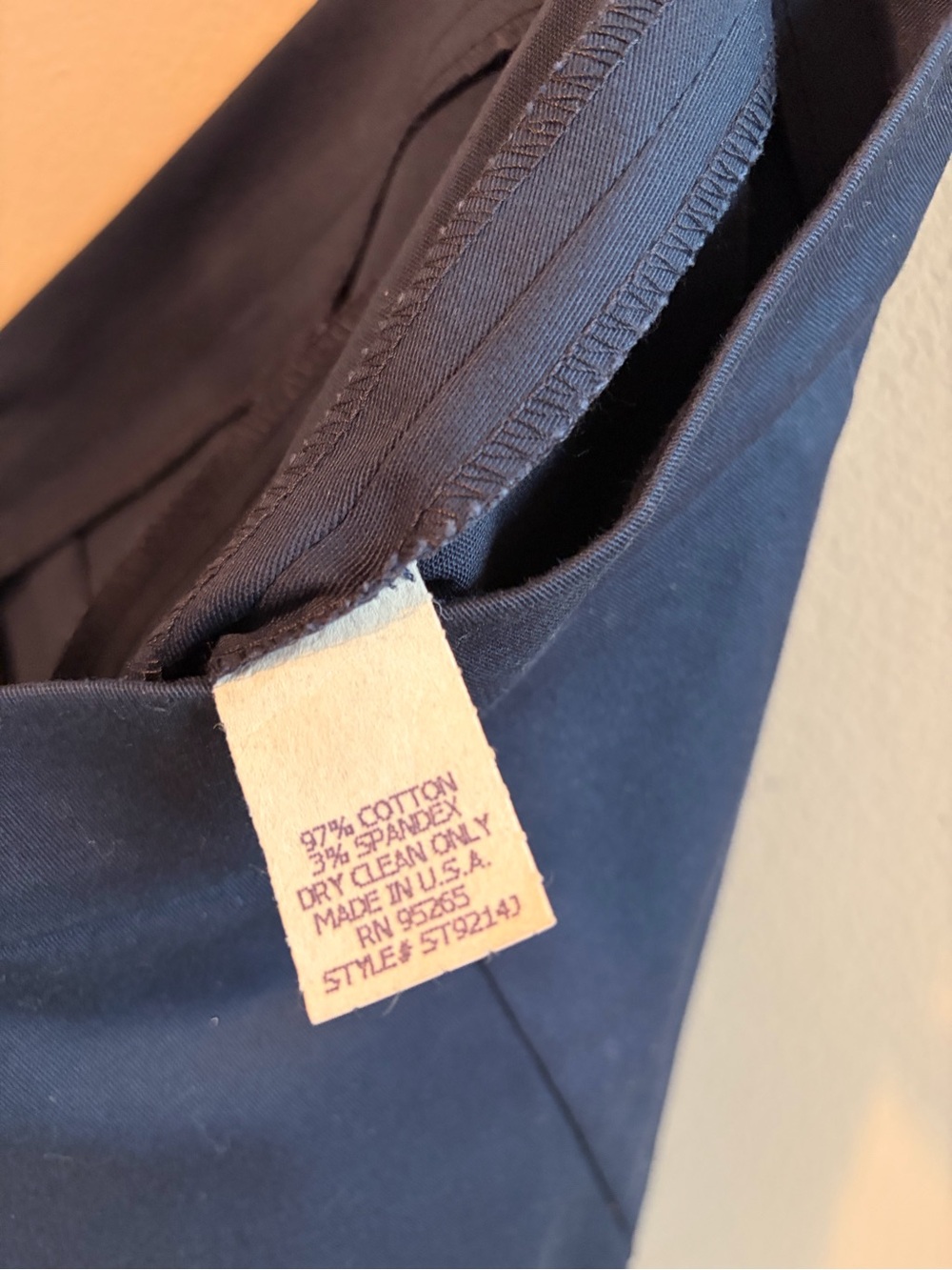 Jacobson’s Classic Navy Women’s Pleated Shorts - Picture 5 of 5